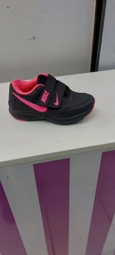 TÊNIS NIKE INFANTIL MENINAS PRETO COM ROSA TAMANHOS 25 AO 33