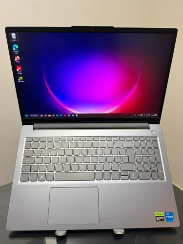 Notebook Lenovo Gamer LOQ - i5-12°Geração - 8GB Ram DDR5- SSD 512GB Nvme - Nvidia RTX 3050