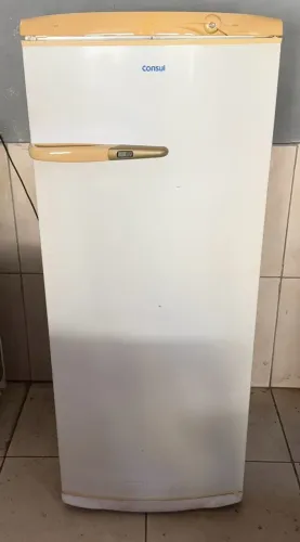 Geladeira cônsul 320 litros usada barata conservada
