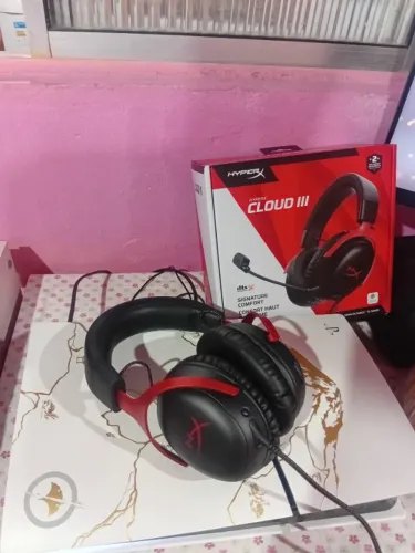 Vendo headset Gamer HyperX Cloud III