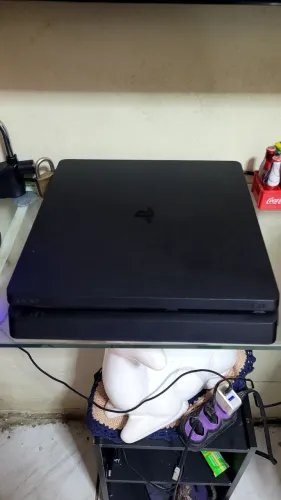 Vendo ps4 seminovo funcionando perfeitamente