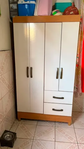 Vendo Guarda Roupa de solteiro