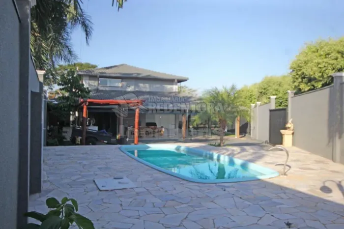 Casa Venda no Residencial Tênis Clube em Olímpia com 03 dormitórios
