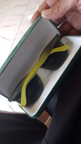 Óculos Lacoste masculino original com caixa sem arranhões