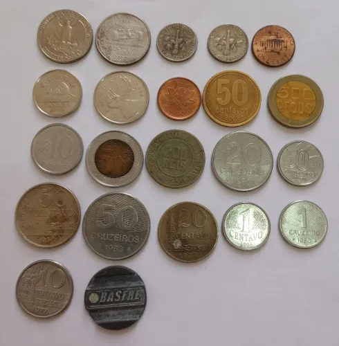 Lote de moedas de diversos países