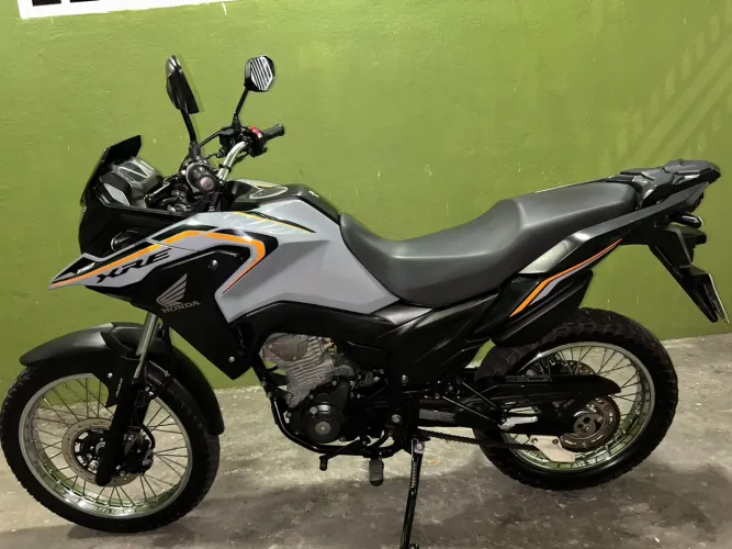 Moto XRE 190 ADV quitada tudo em dias no ponto de transferência