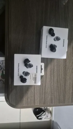 2 Pares de galaxy buds core ( SOMENTE FONES SEM CASE )