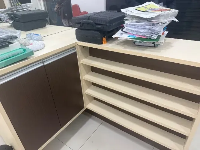 Bancão para café ou barzinho. Podendo ser usado em casa ou comércio 