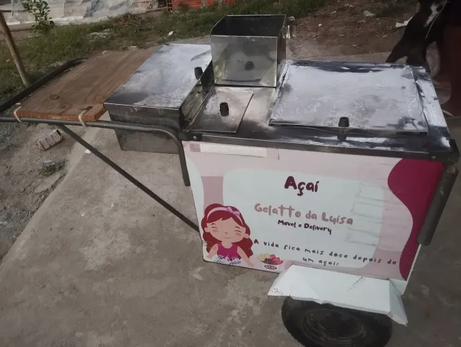 Vendo carrinho de açaí