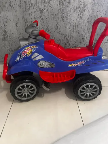 Quadriciclo infantil 