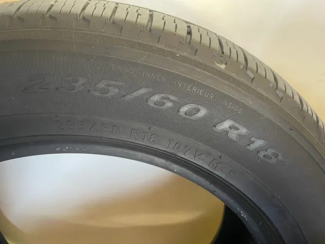 Um, 1. Pirelli Scorpion Verde 235/60 R18