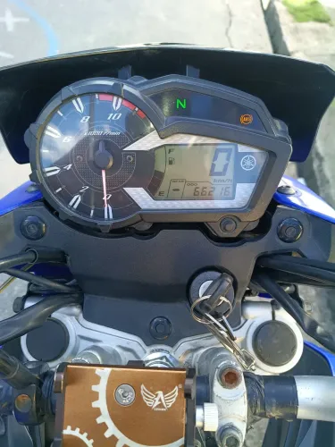 Vendo moto muito conservada e pronta pra andar
