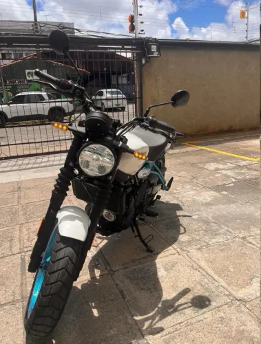 Royal Enfield Guerrilla 450