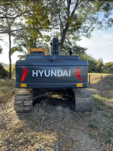 Escavadeira Hyundai 22 Toneladas