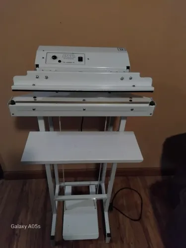 Seladora industrial standard.