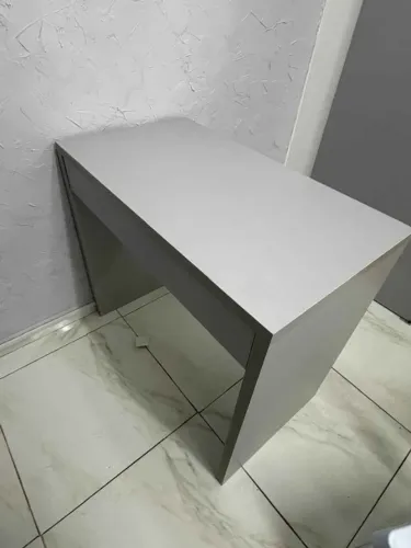 Mesa em MDF com Gaveta