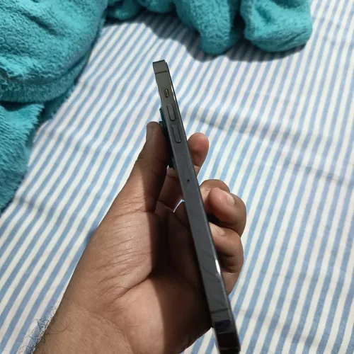 iPhone 13 Pro Max / Android 