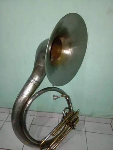 Tuba Souzafone weril.  Sib