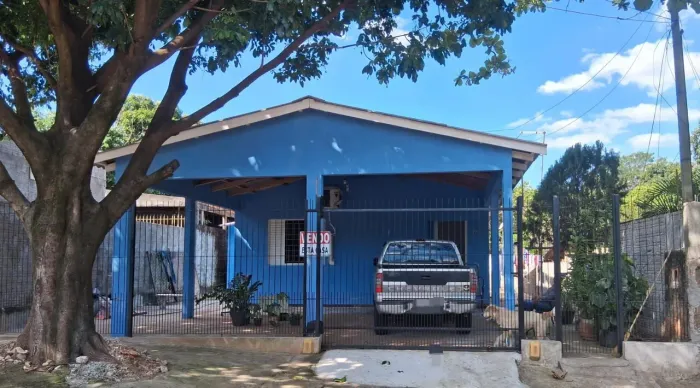 Vende- se casa Vila alta.