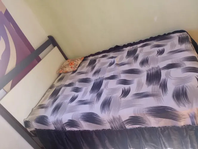 Cama de casal com colchão