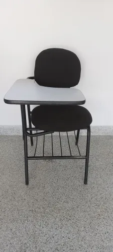 Cadeira Universitária Estofada c/ Prancheta