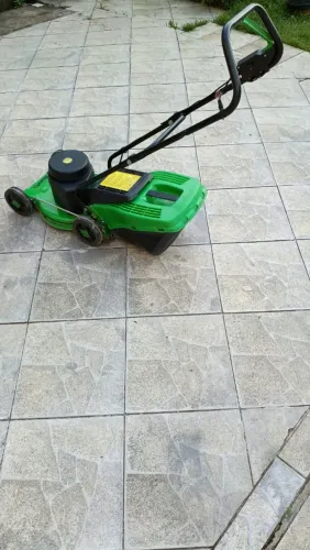 Máquina de cortar grama elétrica 220V