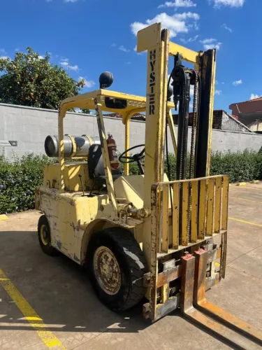 EMPILHADEIRA HYSTER 2,5 TONELADAS