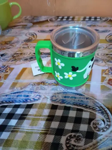 Caneca térmica nova com tapa,tigelas porcelanas (20 cada)