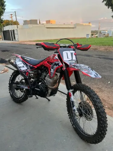 XR 200 CRF MOTO TRILHA