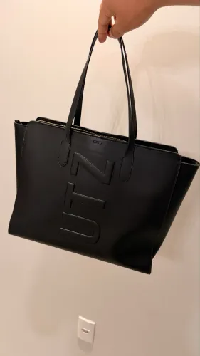 BOLSA SCHUTZ TASSY GRANDE 15 dias comprado
