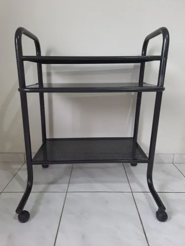 Mesa de ferro com rodinha tock stock 