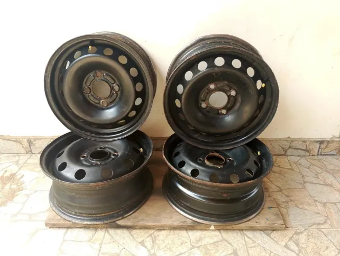 Aro 14, vendo o jogo! Bicos novos, aro balanceados, só comprar e usar!