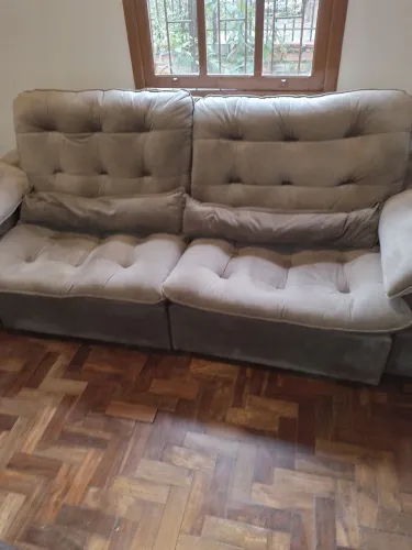 Sofa 3 lugares, bom estado de conservacao. Aceito proposta