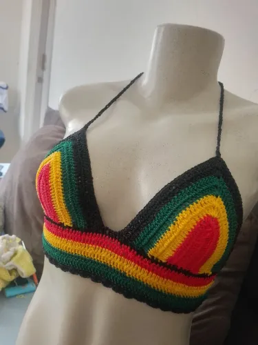 Top em crochê do reggae 