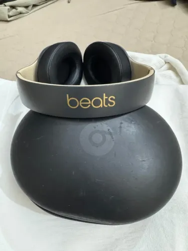 Fone de Ouvido Apple Beats Studio 3 Cinza e Dourado