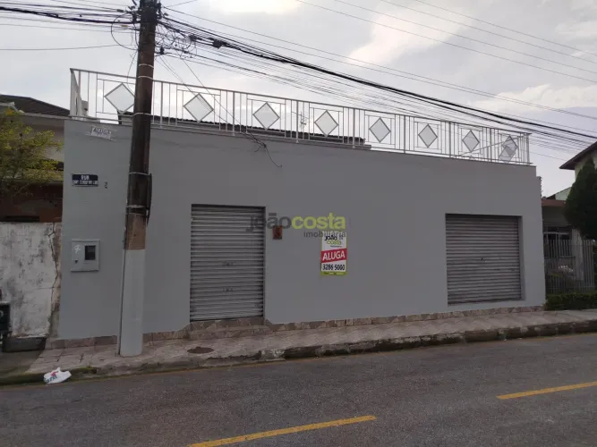 Loja para Locação em Praia Comprida, São José - 80m²
