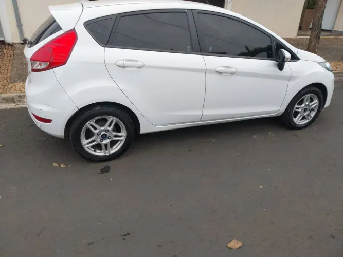 Ford Fiesta SEL 1.6 16V Flex Aut. 5P 2018