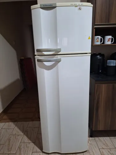 Geladeira Electrolux 220v