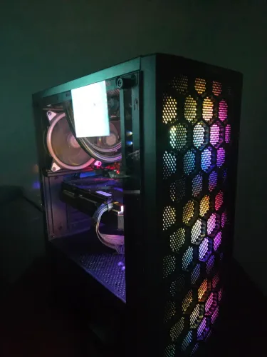 PC GAMER - Ryzen 5 5600 - RTX 2060 Super - 16Gb RAM