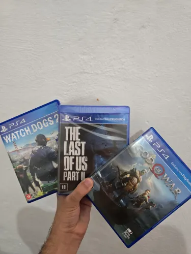 3 jogos de Ps4