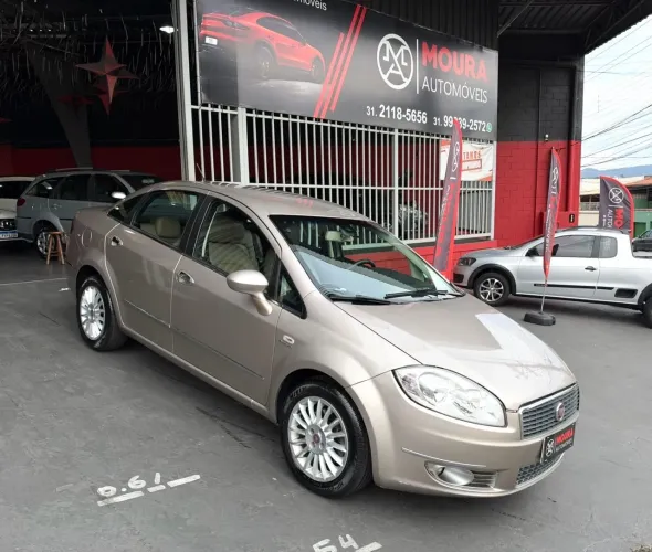 Fiat Linea Absolute 1.9/1.8 Flex Dualogic 4P 2010