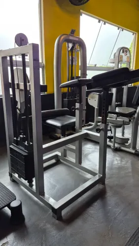 Glúteo Máquina 4 apoios