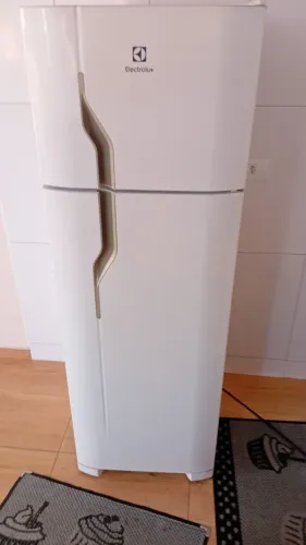 Vendo Geladeira Duas Portas