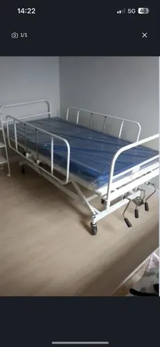 Cama hospitalar 3 manivelas completa