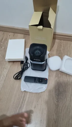 Mini projetor HY320