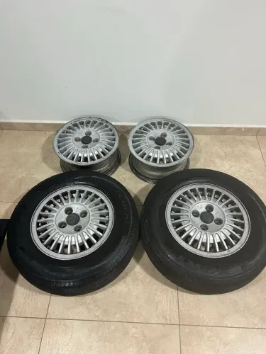Rodas originais VW Década 80 aro 13