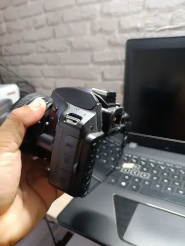 NIKON D3200