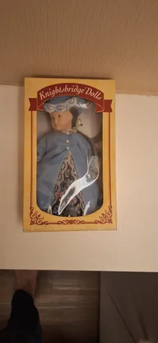 Boneca da coleção Knightsbridge dolls