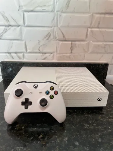 XBOX ONE S 1TB 1CONTROLE 