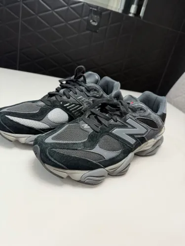 New balance 9060 Cinza